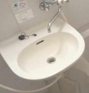 洗面設備　※他号室の参考写真です。