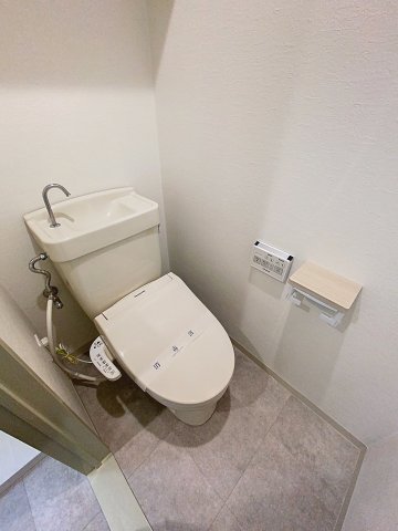 トイレ　※同物件、他のお部屋の写真です。