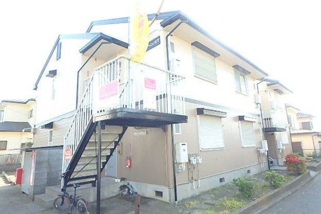 エントランス　玄関までのアプローチです♪