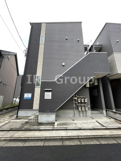 建物外観　モニター付きインターホン完備