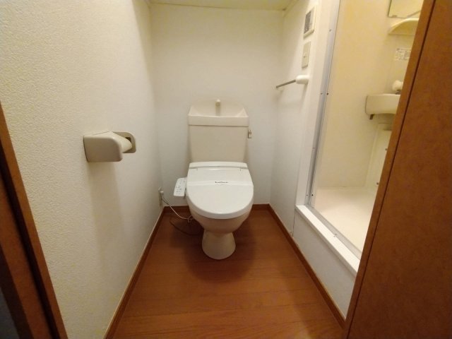 その他　温水洗浄便座設置