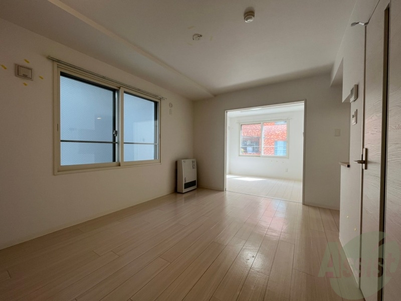 居室・リビング　広くてキレイなお部屋が広がっていて、充実した生活が送れそう。