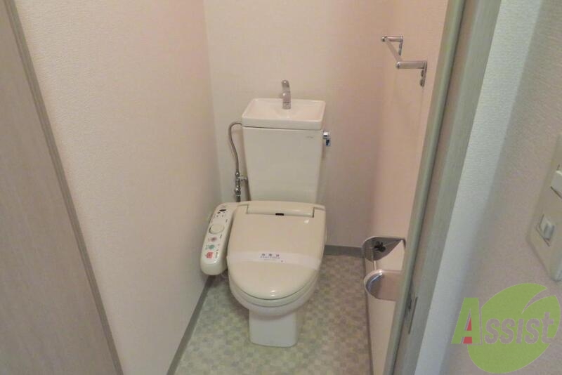 トイレ　トイレにはもちろんウォシュレット完備です