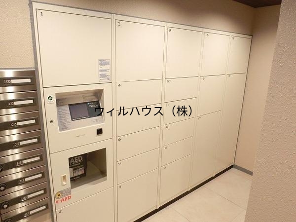 エントランス　荷物の受け取りに便利な宅配ＢＯＸ！