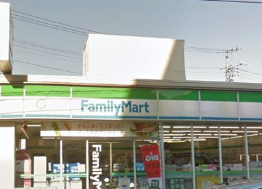 コンビニ　ファミリーマート 目黒本町三丁目店（コンビニ）まで392m
