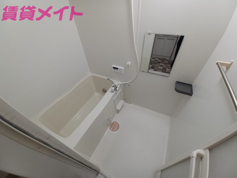 バス・シャワールーム　同物件別部屋の写真