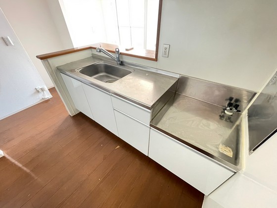 キッチン　※別部屋の写真です
