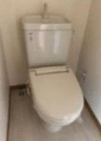 トイレ　別部屋参考写真となります