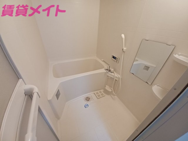 バス・シャワールーム　同タイプの画像です