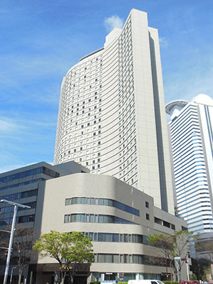 ショッピングセンター　新宿国際ビルディングヒルトピア（ショッピングセンター）まで565m