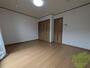 居室・リビング　ゆったりとした広さがあってデザイン良いお部屋ですね。