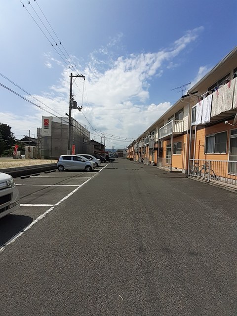駐車場　駐車場