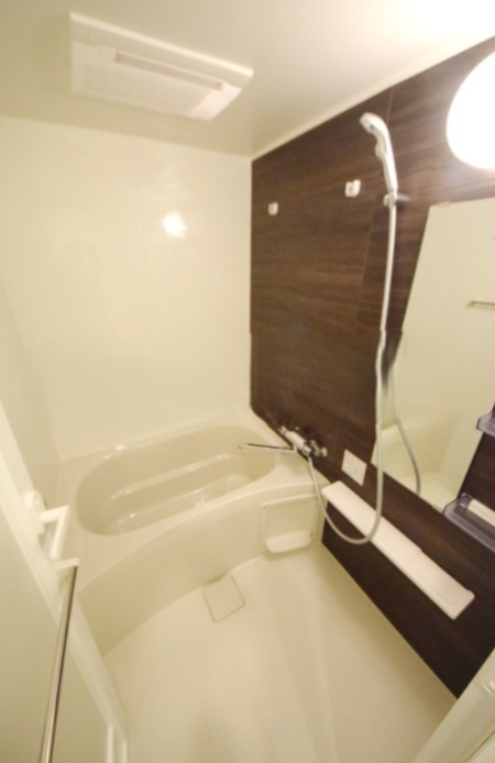 バス・シャワールーム　別部屋参考写真