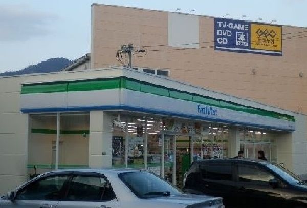 コンビニ　ファミリーマート　深川五丁目店（コンビニ）まで270m