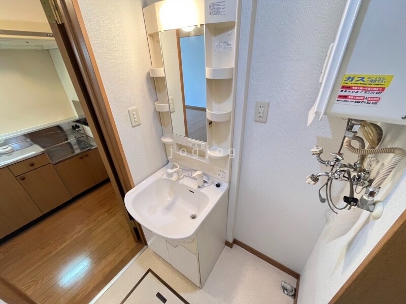 洗面設備　身支度には必須ですね♪
