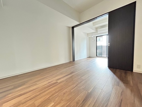 居室・リビング　※別部屋の写真です