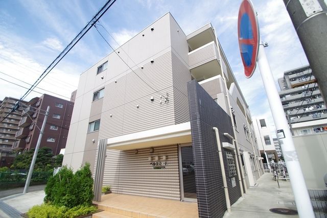建物外観　★駅チカの明るい建物★