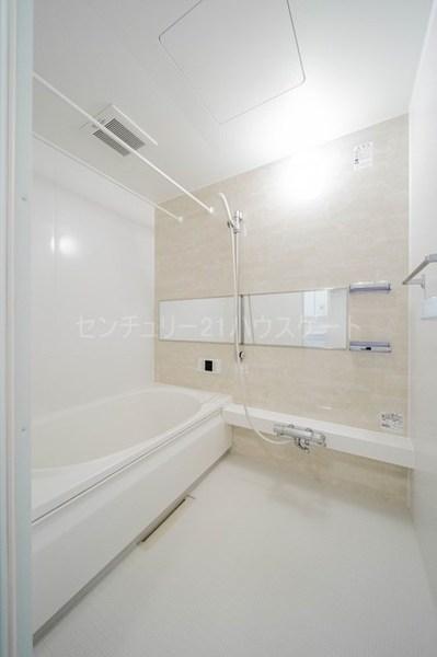 バス・シャワールーム　日々の疲れを癒す心地よいバスルーム