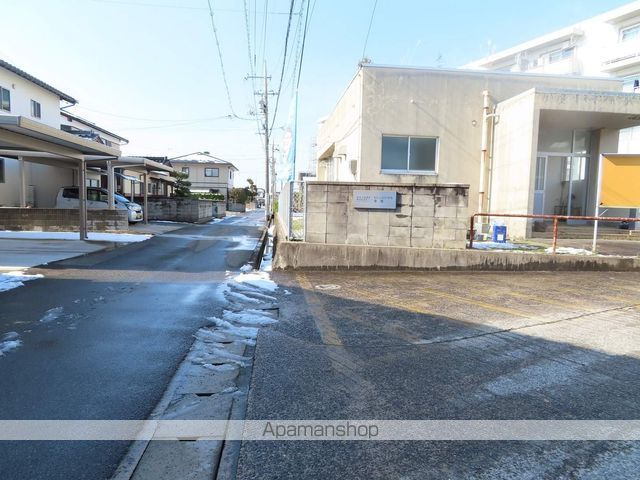 その他　前面道路（その他）まで0m