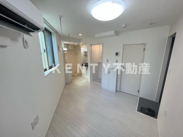 その他部屋・スペース　落ち着いた色調の寝室です