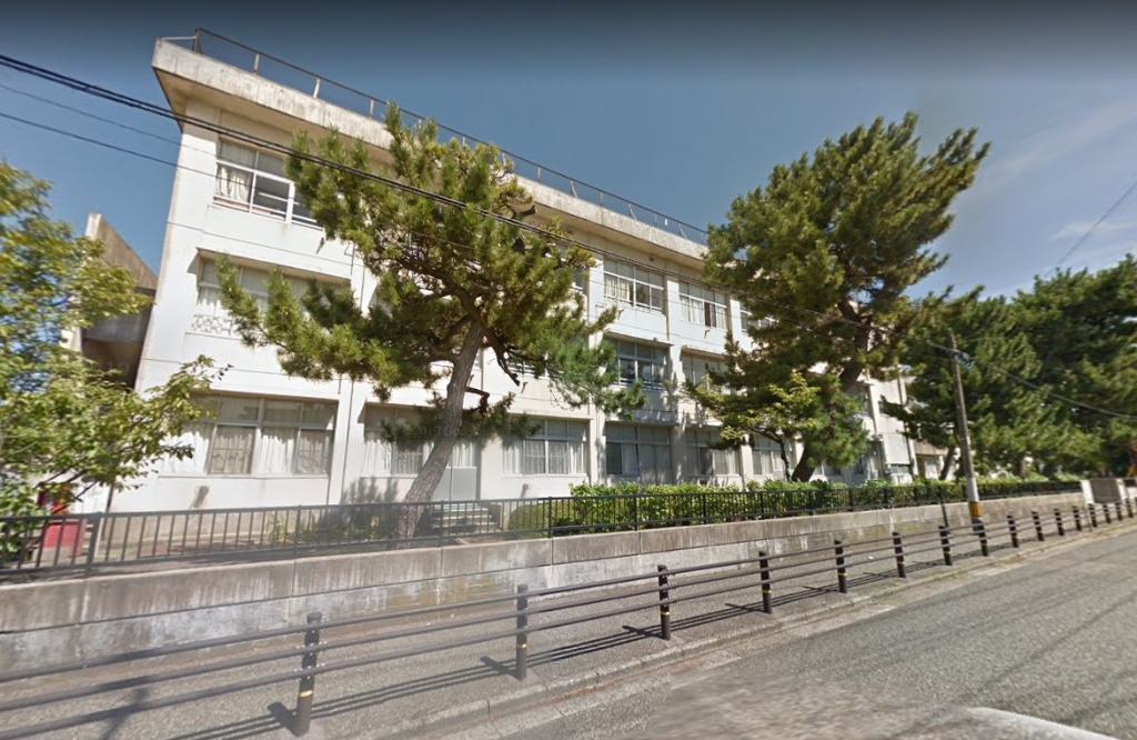 小学校　新潟市立浜浦小学校（小学校）まで402m