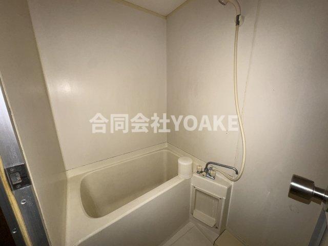 バス・シャワールーム　画像は別部屋のものです。現況優先。