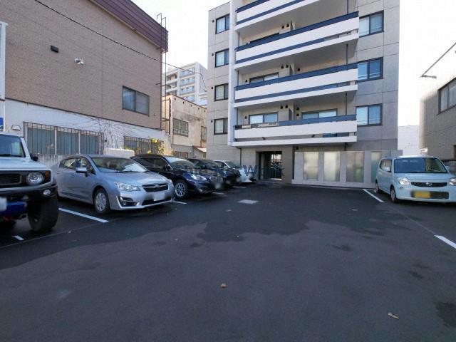 駐車場　駐車場