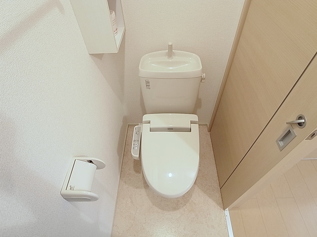 トイレ　ウィシュレット完備のトイレ