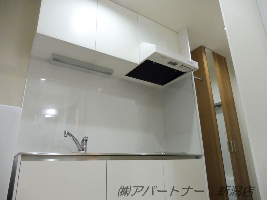 キッチン　IHコンロ（1口）完備のシステムキッチン