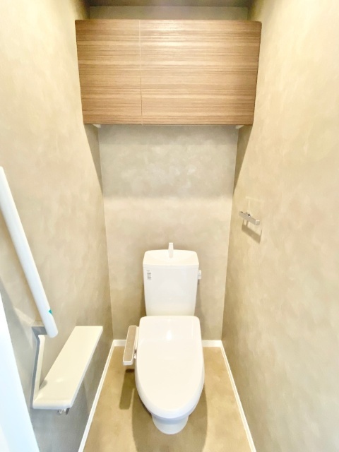 トイレ　注）お部屋の色合いが変更になる場合がございます。