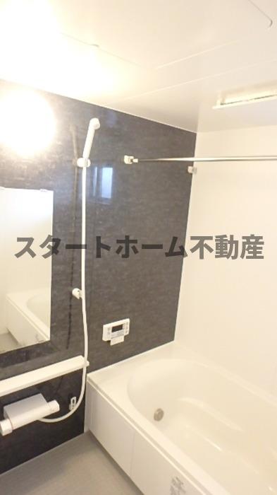 バス・シャワールーム　ゆったり過ごせるお風呂です