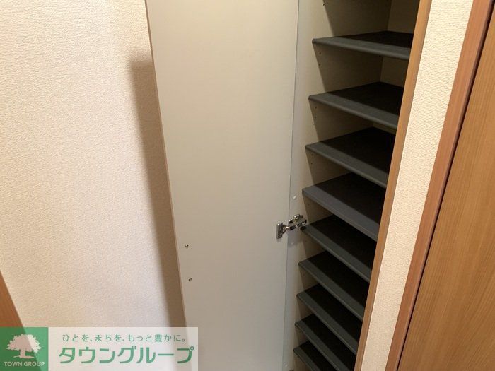 玄関　※別号室参考写真です
