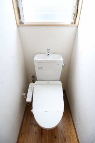 トイレ　トイレもきれいです
