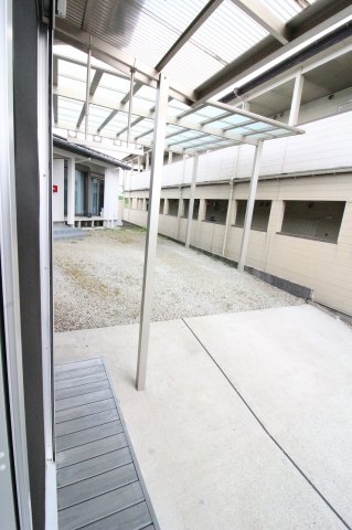 バルコニー　開放的で明るい空間を演出してくれるバルコニーです