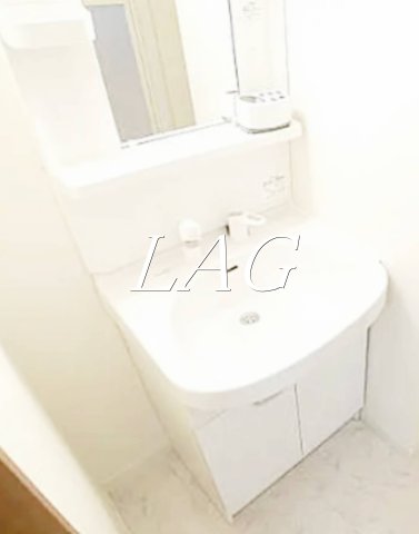 洗面設備　洗面台です。