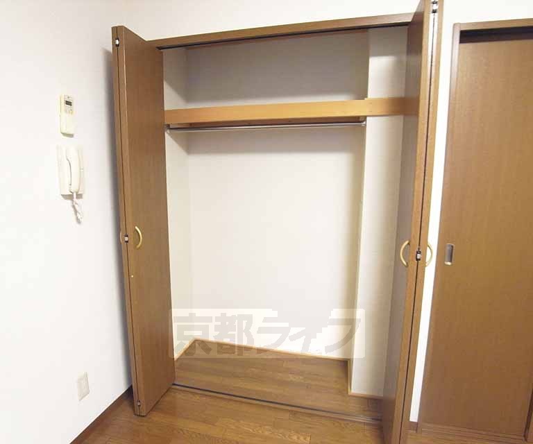 収納　ハンガーパイプ付きのクローゼットです。