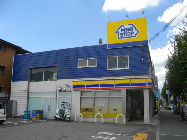 コンビニ　ミニストップ西宮中前田町店（コンビニ）まで302m