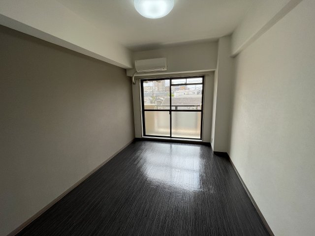 その他部屋・スペース　広い洋室です