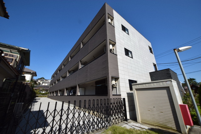 建物外観　～青い空っ～