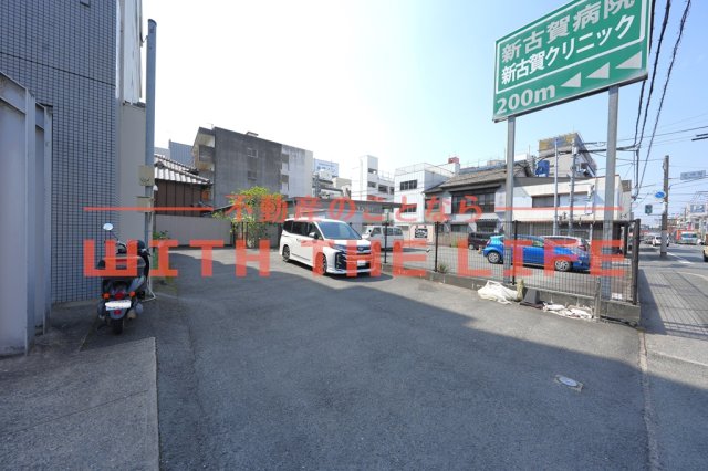 駐車場　駐車場に車を止められます