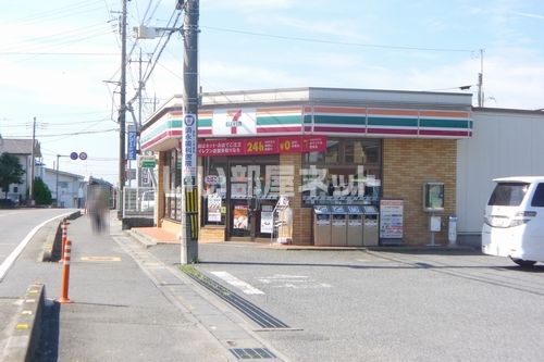 コンビニ　セブンイレブン 鴻巣宮前店（コンビニ）まで120m