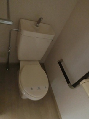 トイレ　別部屋参考写真