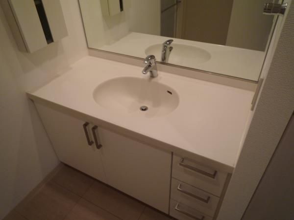 洗面設備　別タイプ部屋　参考写真です