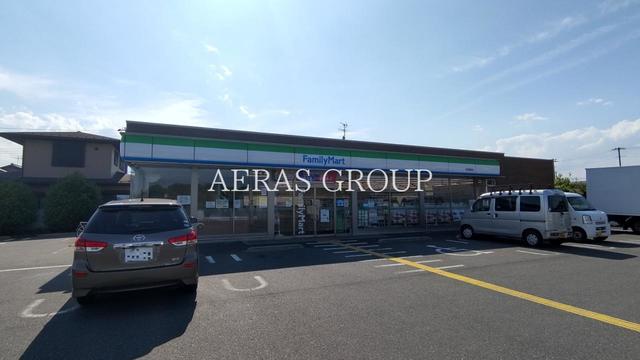 コンビニ　ファミリーマート 日高高萩店（コンビニ）まで470m