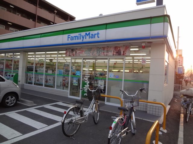 コンビニ　ファミリーマート近鉄烏森駅前店（コンビニ）まで696m