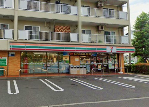 コンビニ　セブンイレブン（コンビニ）まで340m