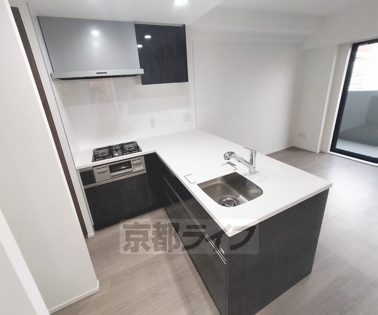 キッチン　広いＬ字型キッチンです