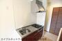 キッチン　コンパクトなキッチンで掃除もラクラク