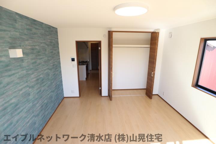 居室・リビング　こちらの居間で趣味の時間をお楽しみください