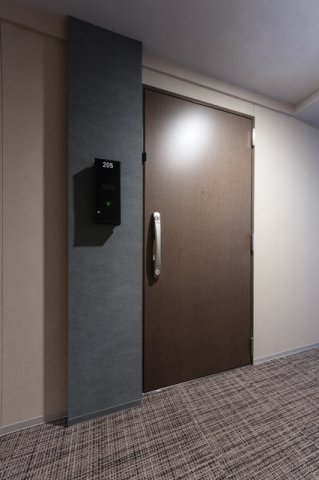 玄関　※写真は同タイプ住戸です。